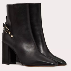 New Valentino Rockstud Nappa Ankle Boot sz 38.5